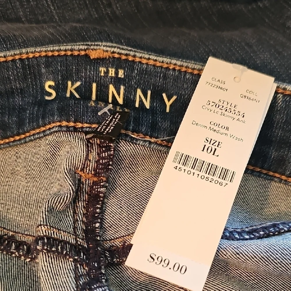 White House Black Market Skinny Ankle Jeans